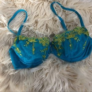 Victoria’s Secret sexy bra